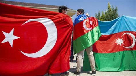 A­z­e­r­b­a­y­c­a­n­’­d­a­n­ ­T­ü­r­k­i­y­e­’­y­e­ ­i­k­i­n­c­i­ ­y­a­r­d­ı­m­ ­e­k­i­b­i­ ­g­ö­n­d­e­r­i­l­i­y­o­r­